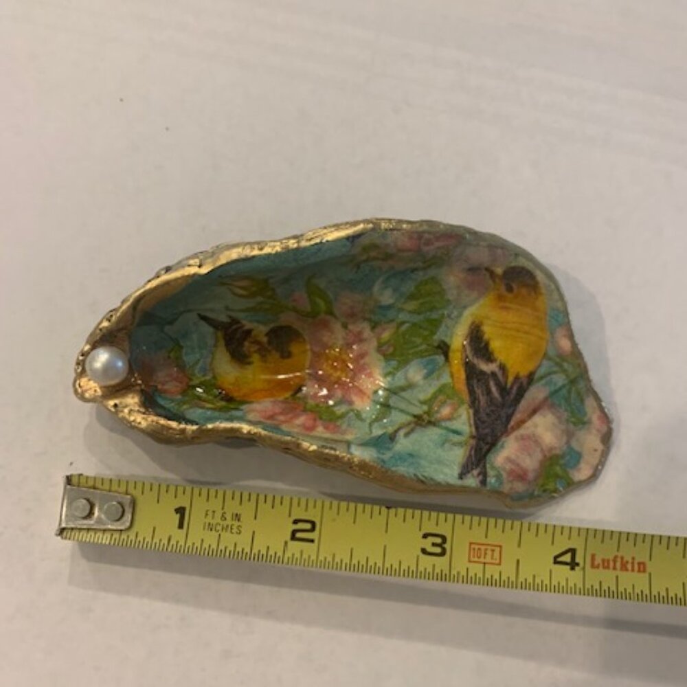 Handmade Oyster Shell Trinket Dish - Picture 4 of 5